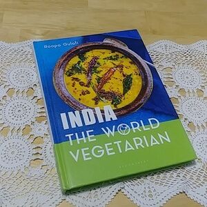 Vegetarian Cookbook - India, The World Vegetarian by Roopa Gulati